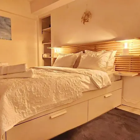 Apartament Away From Bucureşti